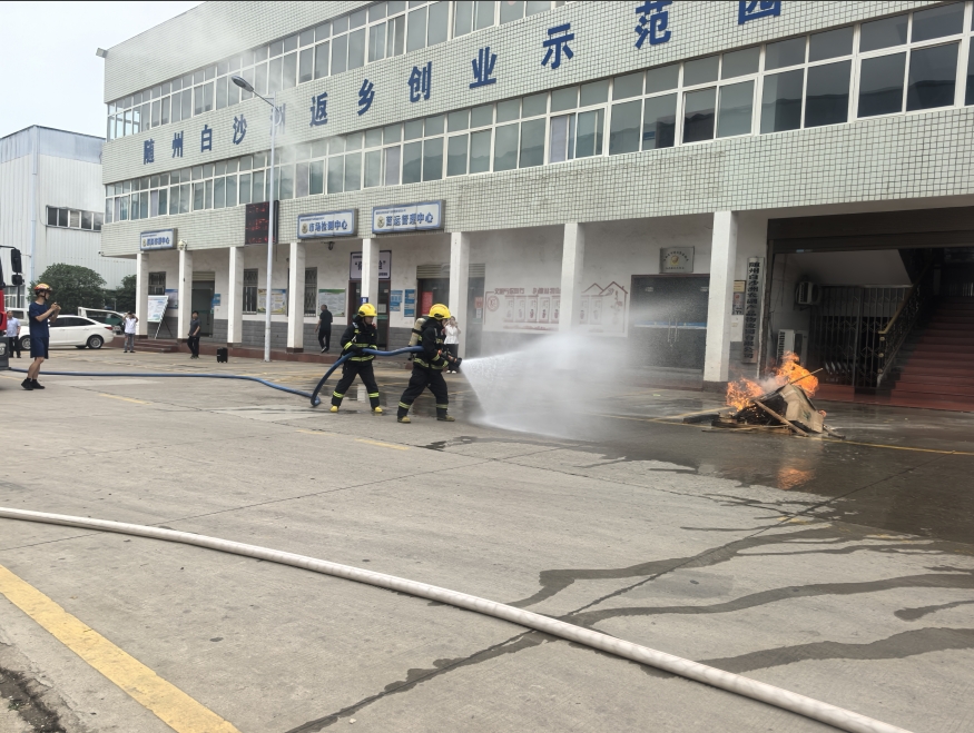 筑牢安全防线 护航市场平稳运行